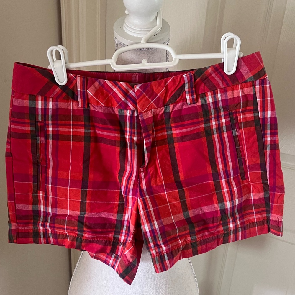 JCP Plaid Women's Low-rise Shorts - Size 2